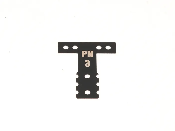 PN Racing Placa T MM dureza #3 en acero para MR03/MR04 Negra